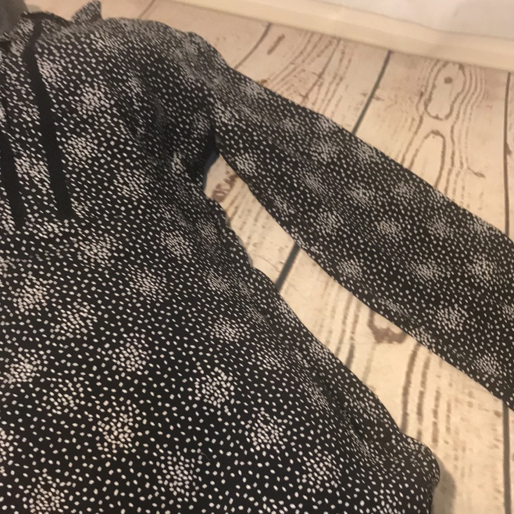 Dress - Picture 7 of 8